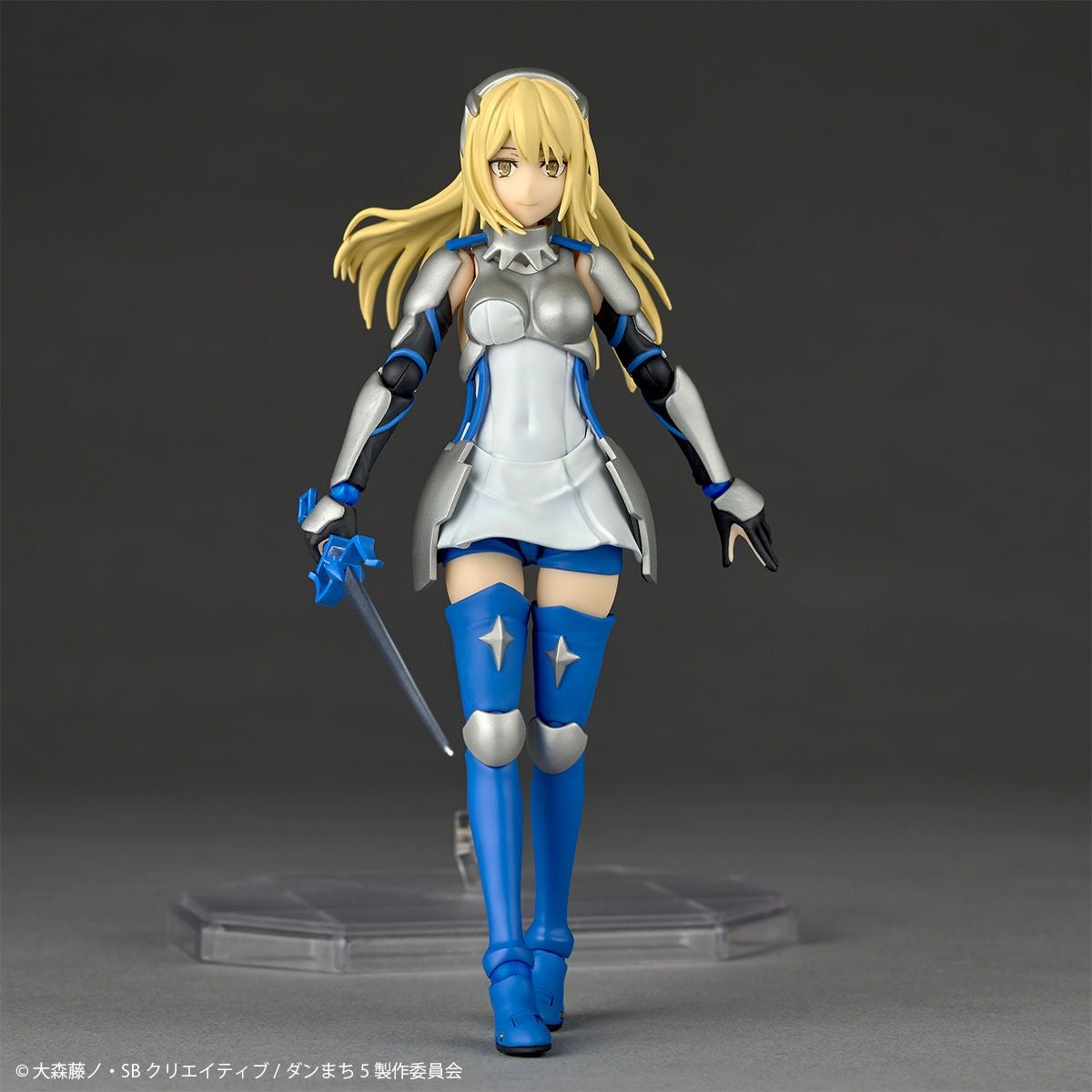 Revoltech 艾絲·華倫斯坦