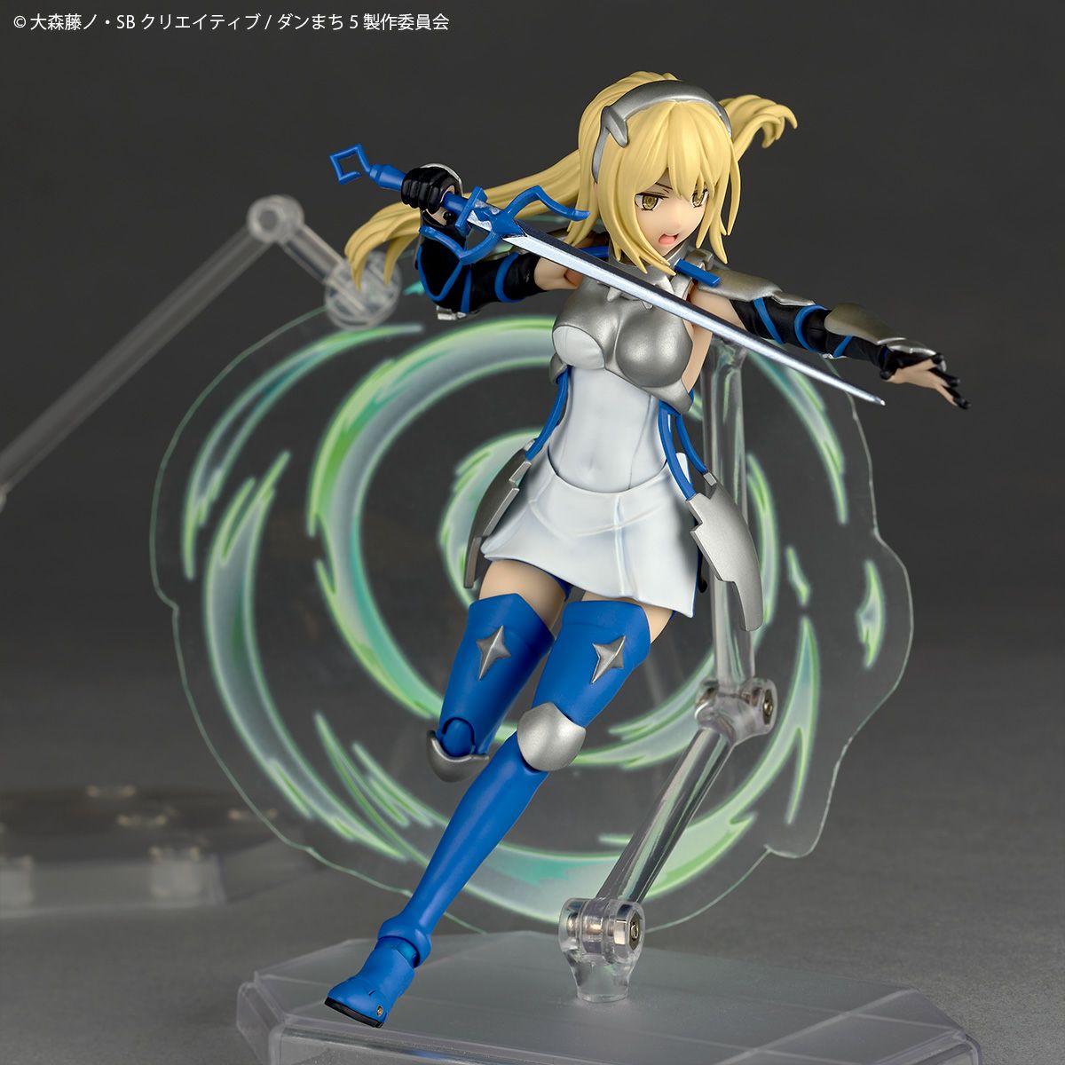 Revoltech 艾絲·華倫斯坦