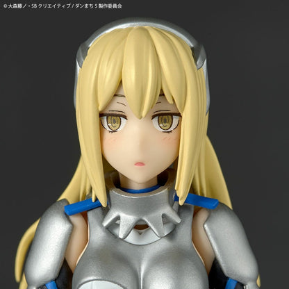 Revoltech 艾絲·華倫斯坦