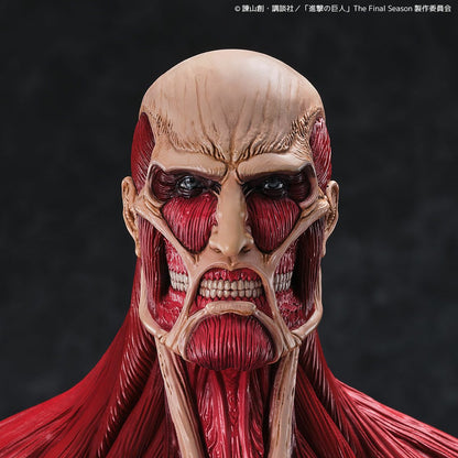 Mega Sofubi Colossal Titan