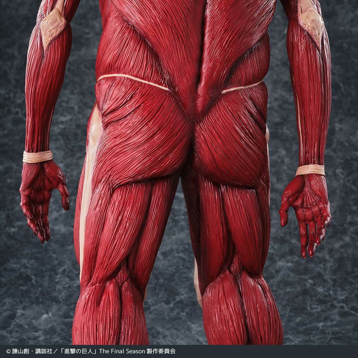 Mega Sofubi Colossal Titan