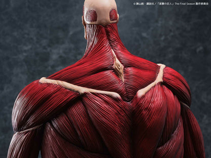 Mega Sofubi Colossal Titan