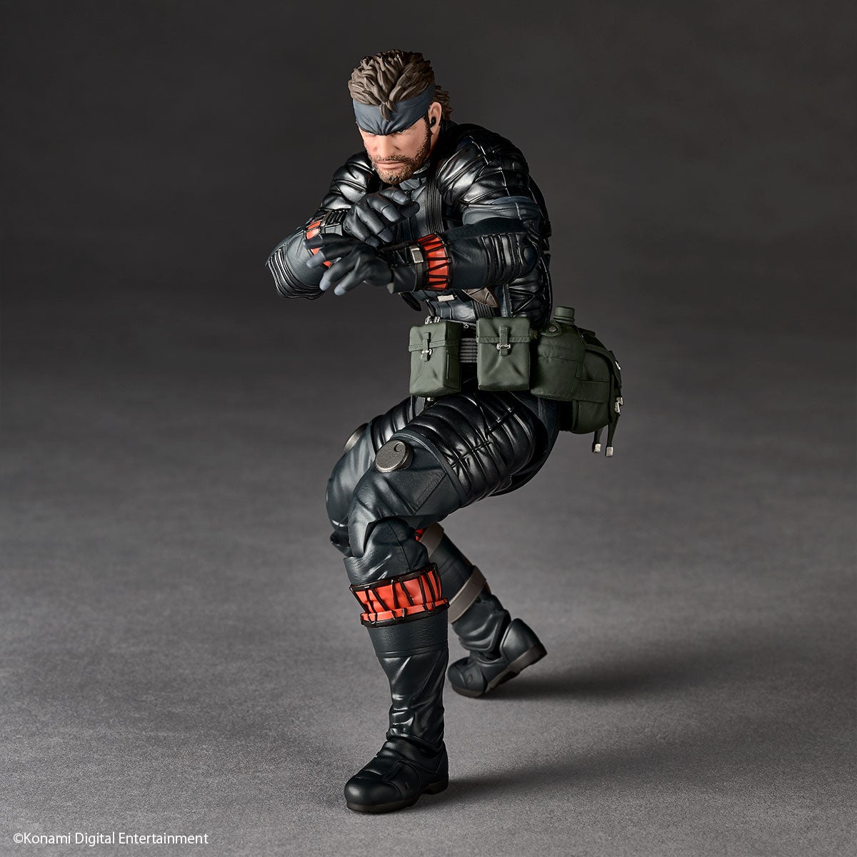 Revoltech Amazing Yamaguchi Naked Snake Sneaking Suit Ver. (METAL GEAR SOLID Δ: SNAKE EATER)