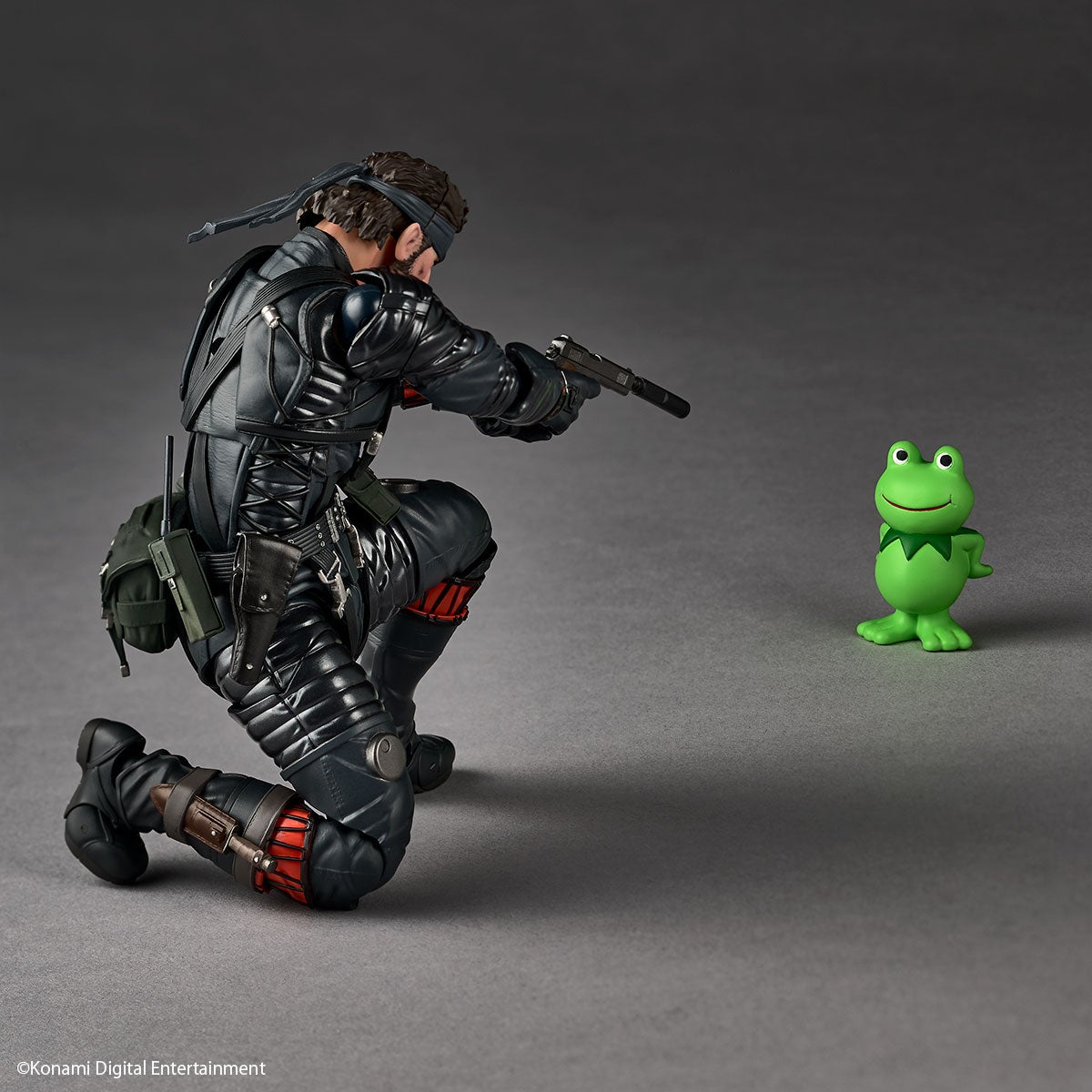 Revoltech Amazing Yamaguchi Naked Snake Sneaking Suit Ver. (METAL GEAR SOLID Δ: SNAKE EATER)