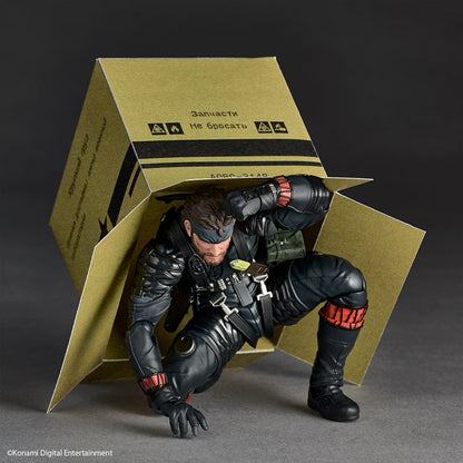 Revoltech Amazing Yamaguchi Naked Snake Sneaking Suit Ver. (METAL GEAR SOLID Δ: SNAKE EATER)