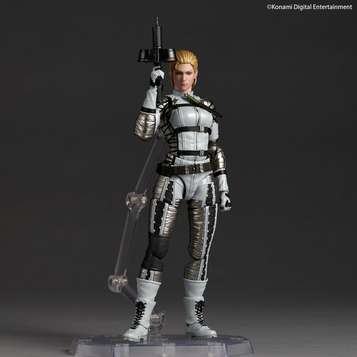 Revoltech Amazing Yamaguchi The Boss (METAL GEAR SOLID Δ: SNAKE EATER)
