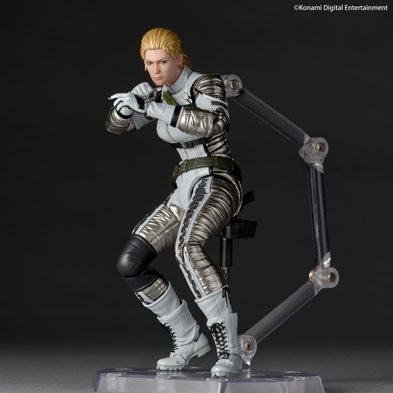 Revoltech Amazing Yamaguchi The Boss (METAL GEAR SOLID Δ: SNAKE EATER)