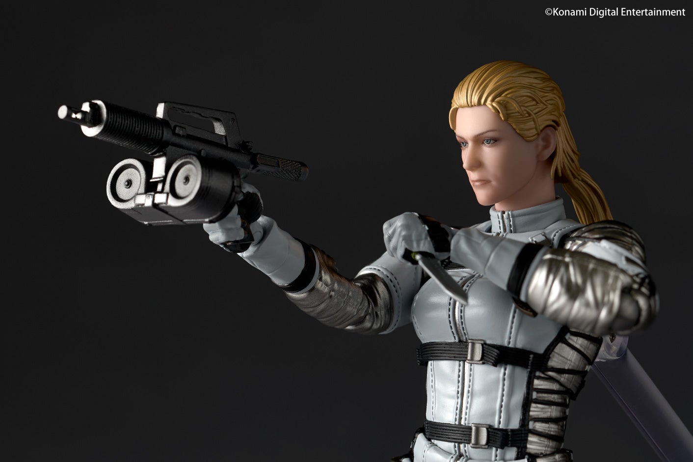 Revoltech Amazing Yamaguchi The Boss (METAL GEAR SOLID Δ: SNAKE EATER)