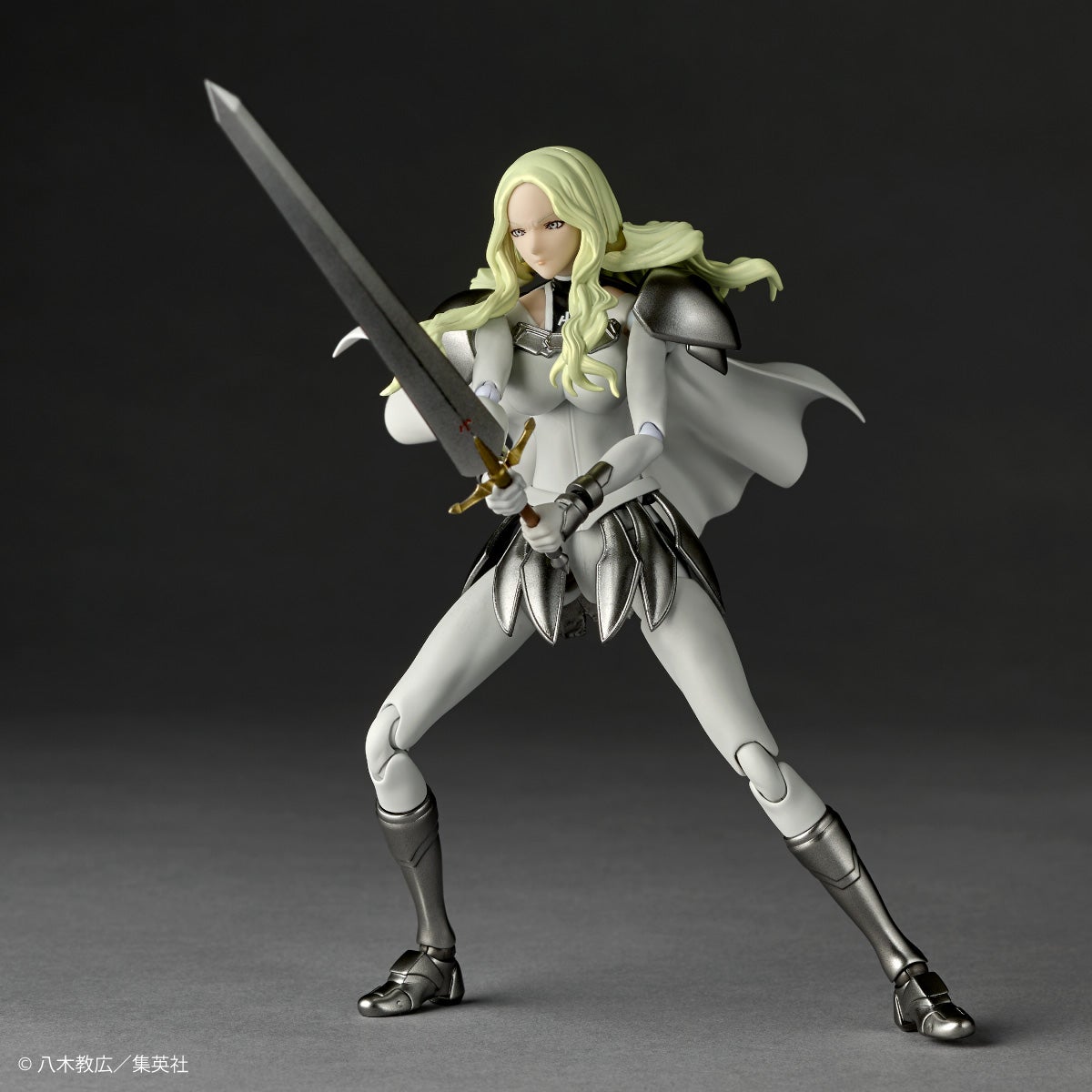 Revoltech 微笑的泰莉莎