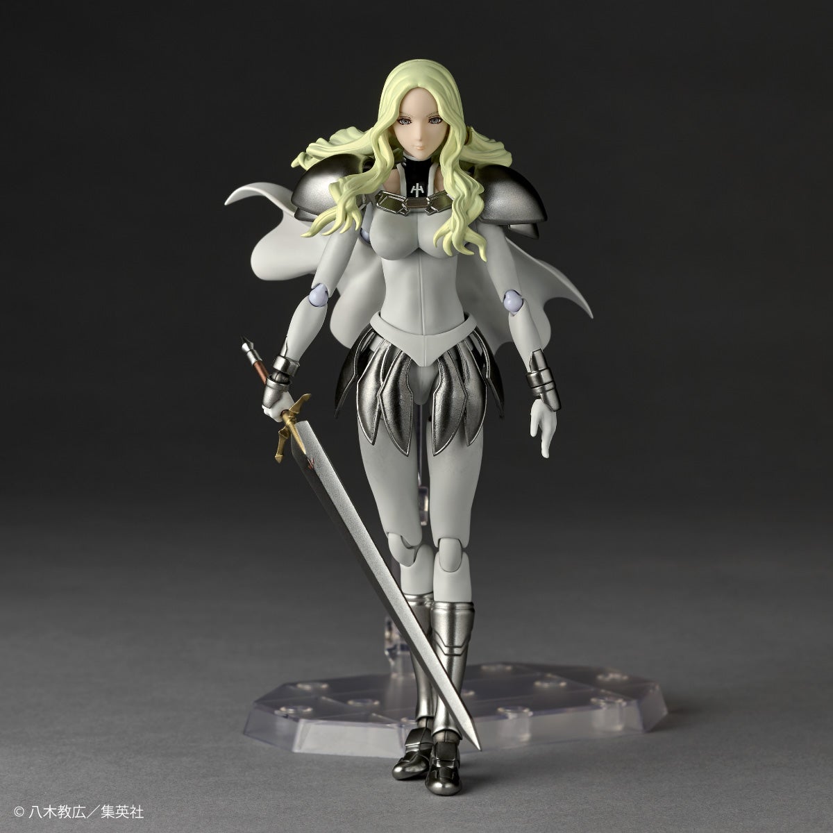 Revoltech 微笑的泰莉莎