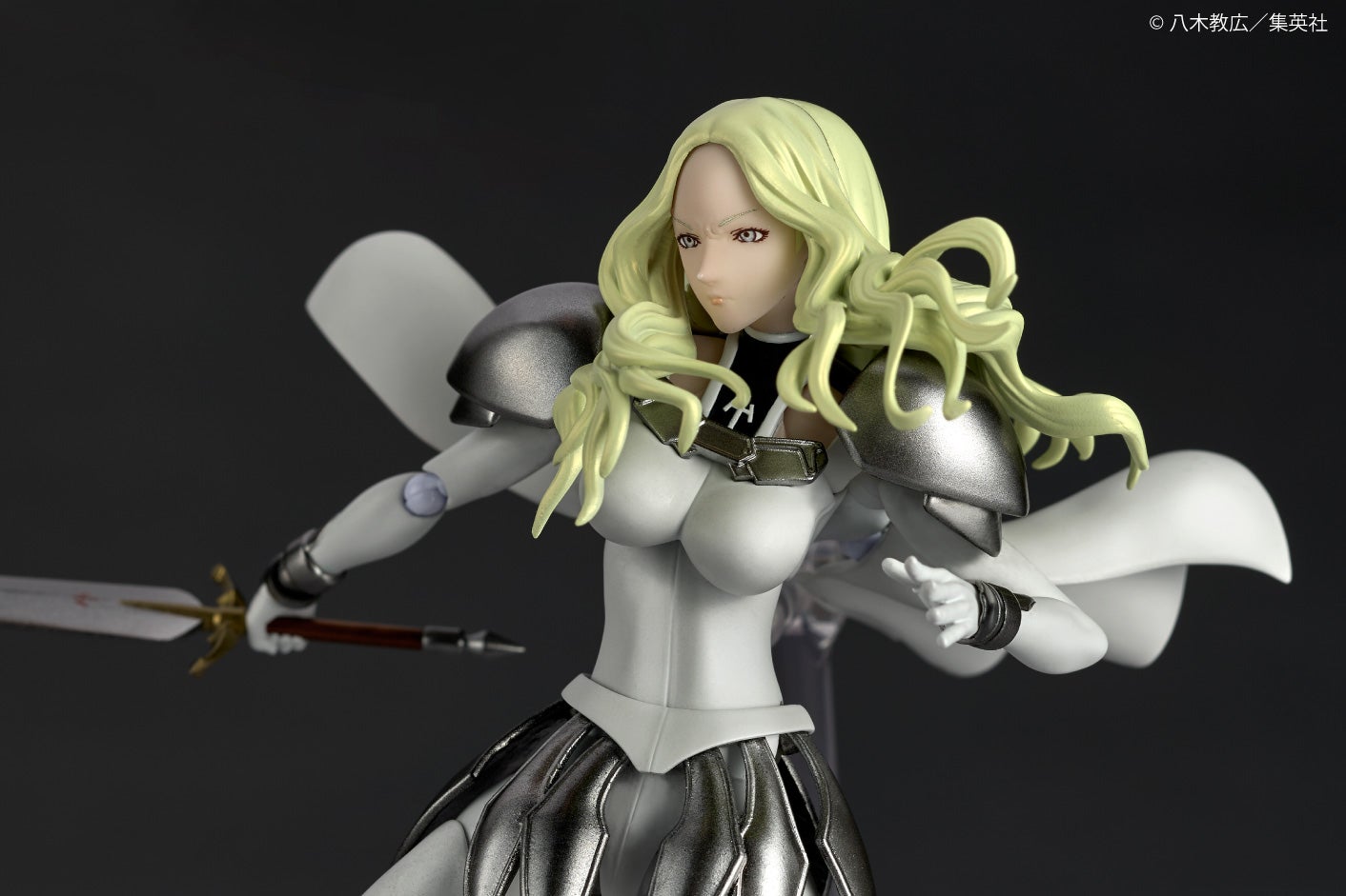Revoltech 微笑的泰莉莎