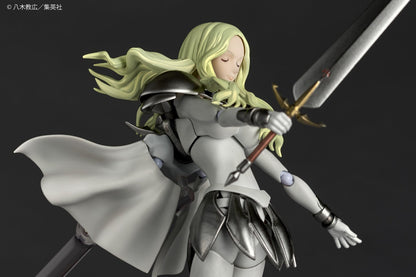 Revoltech 微笑的泰莉莎