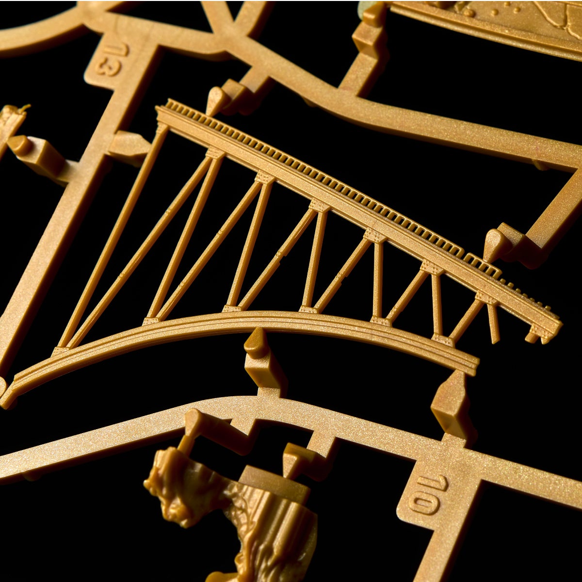 ARTPLA SCULPTURE WORKS 王者基多拉 Re:Imagination